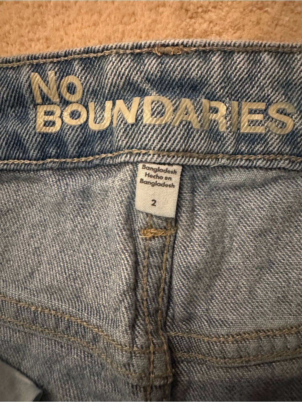No Boundaries Women’s Rhinestone Jeans - Picture 3 of 7